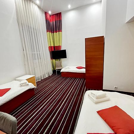 Hotel Kalyna Harkiv Exterior foto