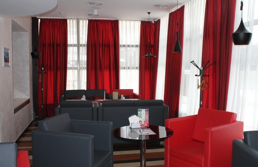 Hotel Kalyna Harkiv Exterior foto