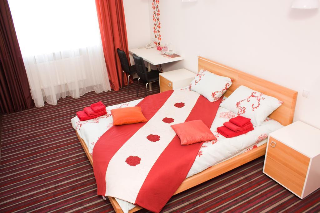 Hotel Kalyna Harkiv Exterior foto